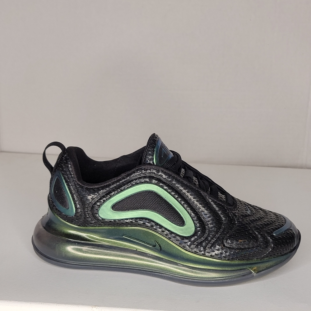 Nike Air Max 720 'Throwback Future' Anthracite